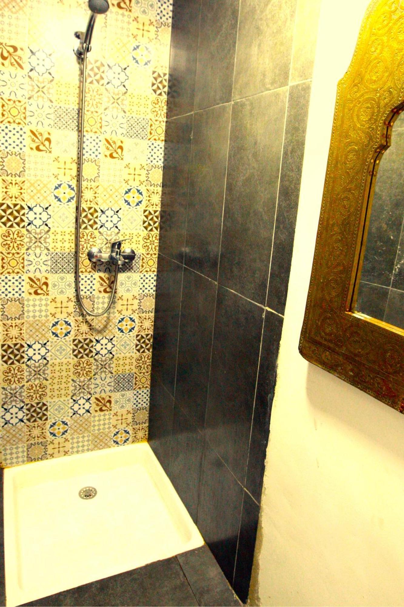 Hostel Banana Танжер Екстериор снимка