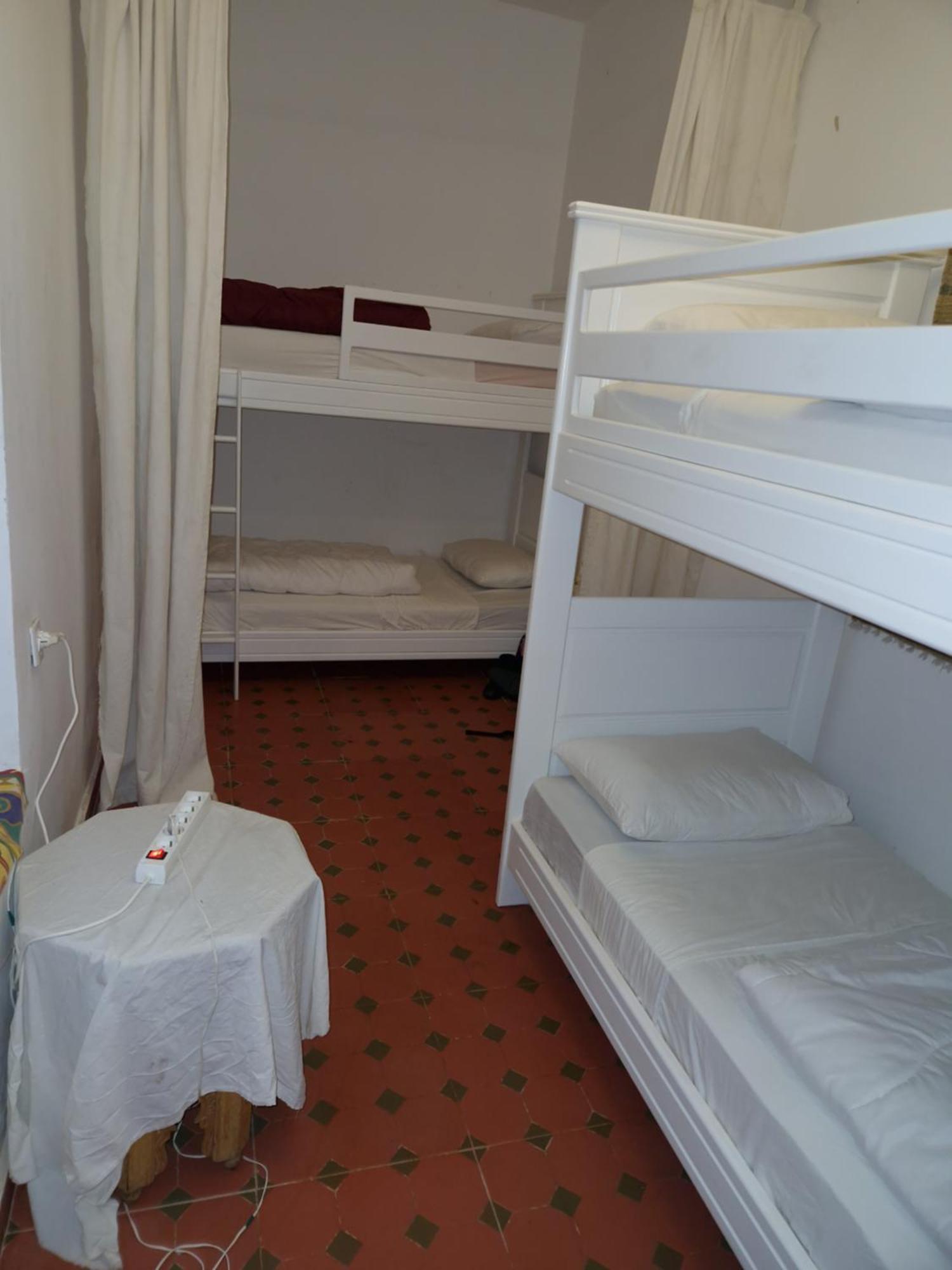 Hostel Banana Танжер Екстериор снимка