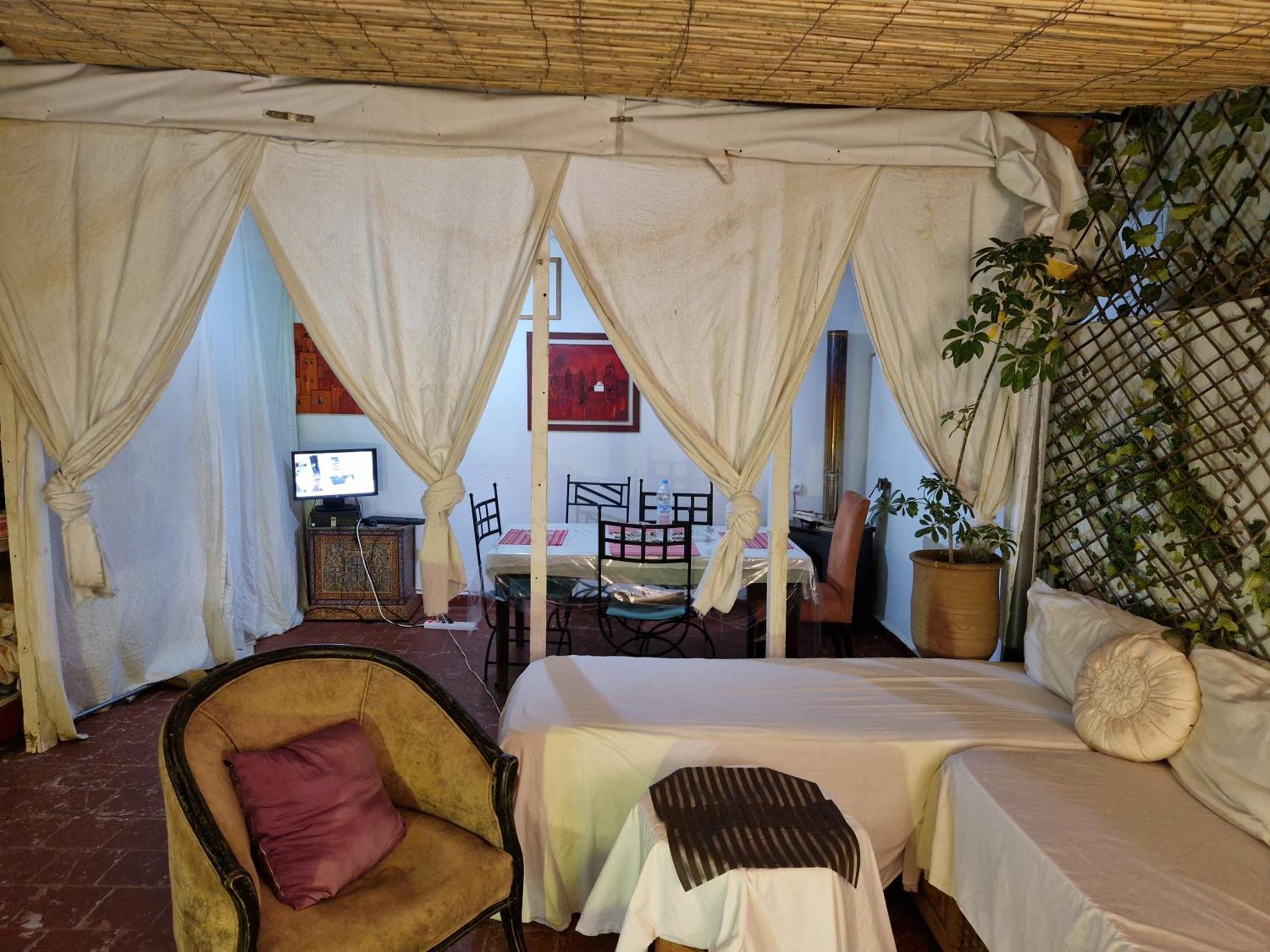 Hostel Banana Танжер Екстериор снимка